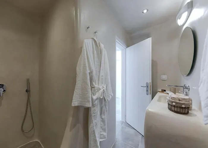 Aleanna Traditional Willa