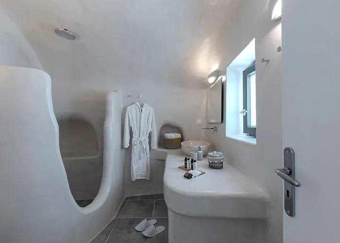 Aleanna Traditional Fira (Santorini)