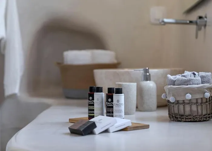 Aleanna Traditional Fira (Santorini)