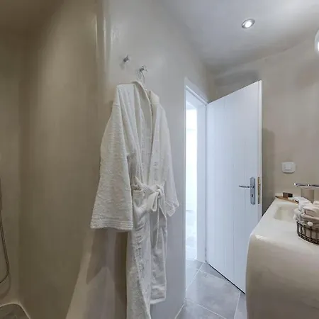 Aleanna Traditional Villa