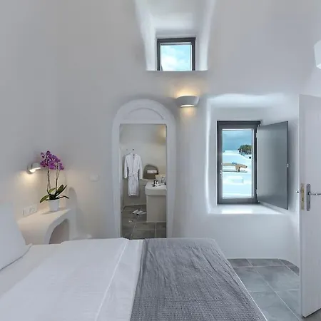 Aleanna Traditional * Fira (Santorini)